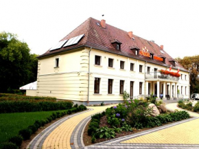 Hotel Świętoborzec, Łobez
